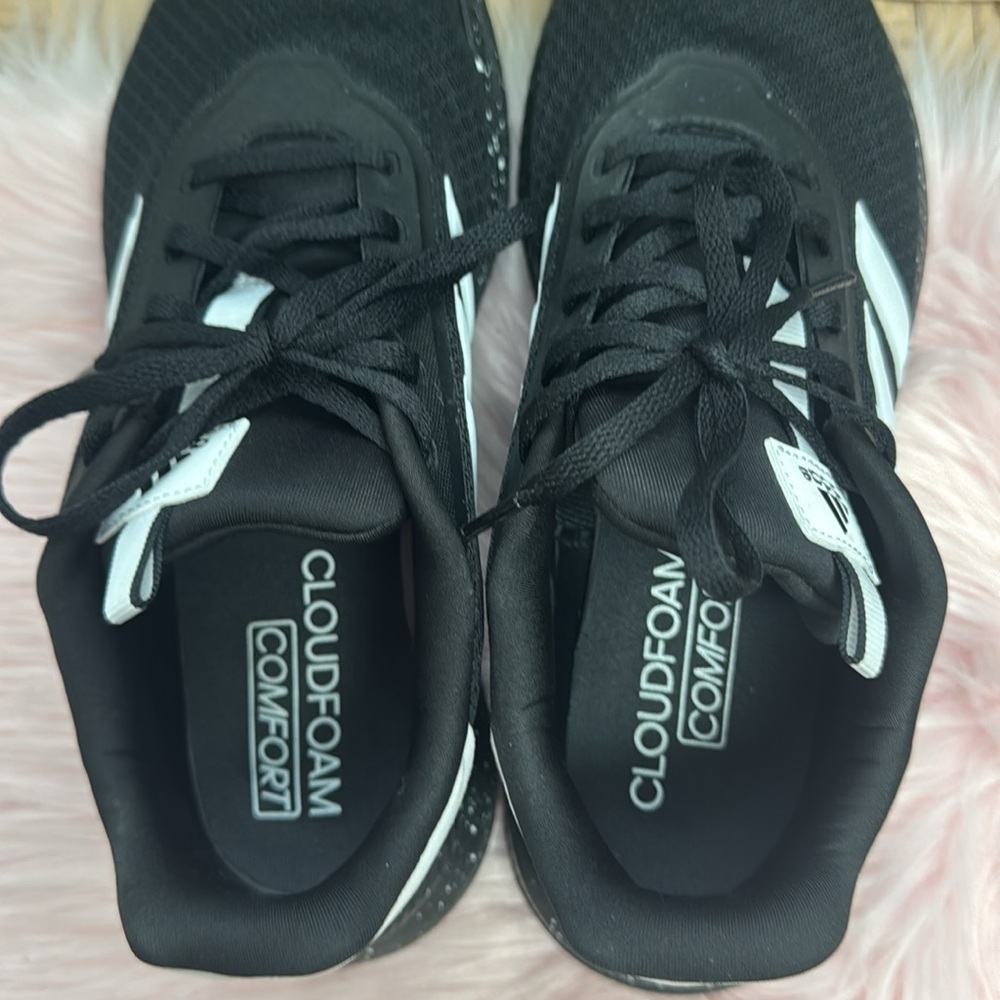 adidas Black and White mens  Shoes LIKE NEW - Picture 4 of 6